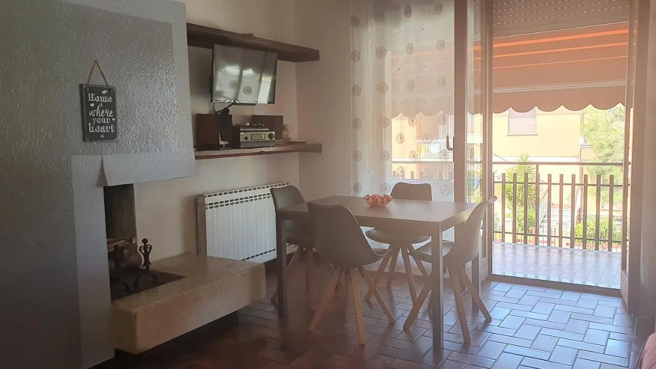 公寓 代森扎诺-德尔加达La Casa Della Rosa公寓